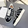 Renowned designers highly recommend the classic couple casual skateboard shoes with classic tassel shapes and retro styles size Woman35-40 Men39-45