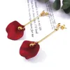 Kolczyki stadnorskie Koreańskie seksowne płatki róży frędzle stalowe ze stali nierdzewnej słodki akrylowy kwiat Dangel romantyczny luksusowy prezent biżuterii EV33S08