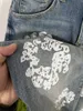 メンズジーンズ2024夏シック高品質のブランドデザイナー花柄のプリントストレートカジュアルデニムパンツB404