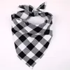 Hundklädklassisk röd svart rutt Pet Bandana Cat Puppy Kerchief Grooming Accessories Neckerchief Scarf Saliv Handduk