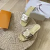 Luxus Sommer Leder geprägte Hausschuhe Designer Frauen Hausschuhe dicke Ferse Schnalle Sandalen Strass Presbyopie Bankett Schnürsenkel