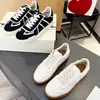 Renowned designers highly recommend the classic couple casual skateboard shoes with classic tassel shapes and retro styles size Woman35-40 Men39-45