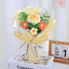 Decoratieve bloemen gebreide bloemboeketten Kunstmatig gehaakt boeket Handgemaakte roos Bruiloft Valentijnsdag Decor