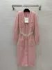Vestido de punto con cinturón, Color rosa, primavera 2024, manga larga, cuello en V, bolsillos dobles, vestidos informales de un solo pecho B4J09