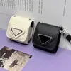 Modedesigner Triangle Letter Airpods Fall för iPhone Airpods Pro 1 2 3 AirPods 3 Trådlöst headset Anti-Drop Leather Airpods Pro2 Case Protection Package 82326