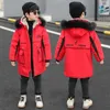 Tiener parka Jongen Winter faux bontjas Kinderen Plus Fluwelen Warme Jas Jongens Lange Capuchon Dikke Mode kinderkleding 240108