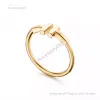 designer sieraden ringen luxe ring zilveren ringen voor vrouwen kruis tussen diamanten ring roestvrij stalen sieraden 18K rose gouden trouwringen mannen mode-sieraden