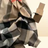 Sciarpa di design di alta qualità 180x65 cm Sciarpe di lana Foulard di seta invernale da donna di grandi dimensioni Sciarpe di lusso unisex con scatola e acce1299968