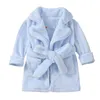 born Baby Robes CFlannel Solid ColorSleep Bathrobe Gown Sleepwear Pocket Infantil Bath Towel Kids Baby Boys Girls Clothes 240108