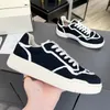 Renowned designers highly recommend the classic couple casual skateboard shoes with classic tassel shapes and retro styles size Woman35-40 Men39-45