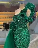 Deslumbrante verde escuro lantejoulas vestidos de baile com tule peplum um ombro babados sereia noite vestidos de celebridades árabe dubai ocasião formal robe de soiree cl0760