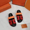 Designer plana chinelos de verão casal sandálias confortáveis sandálias de luxo sandálias de praia homens e mulheres chinelos de couro genuíno praia sapatos casuais 35-45
