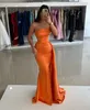 Turuncu Deniz Kızı Prom Elbise Straplez Akşam Zarif Kolsuz Piles Bel Dekoru Dekor Dekoru Özel OCN'ler için Backless Resmi Elbiseler