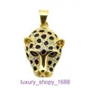 Collar de amuleto para neumáticos de automóvil Joyería fina de lujo Joyería de moda Hip Hop Chapado en oro Diamante completo Ojos marrones Colgante de cabeza de leopardo con caja original