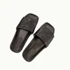 Designer Sandálias Itália Chinelos Nova Borracha Slides Sandálias Mulheres Homens Slipper Flat Bottoms Flip Flops Womens Rosa Bege Verde Moda Listrada Praia Tamanho 35-44