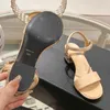 Kvinnors sandaler berömda designers läderskor stilfull bokstav sexig sommar 10 cm höga klackar lyx rygg rem öppen tå ankel spänne chunky klack sandal 35-41 med låda