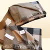 Lenço de designer de alta qualidade 180x65cm tamanho grande mulheres seda inverno carta foulard lenços de lã unissex xales de luxo com caixa e acce1299968