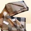 Foulard de haute qualité 180x65cm Grande taille Femmes Soie Hiver Lettre Foulard Foulards en laine Unisexe Châles de luxe avec boîte et acce4328158