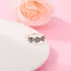 Klusterringar Fashion Female Triple Pansy Flower Ring Clear Stone Sterling Silver Jewelry for Woman Party Proposal 2024 Spring