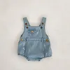 Rompers 2024夏のかわいい幼児少年の袖なしポケットボディスーツソリッド生まれた赤ちゃんデニムジャンプスーツファッション幼児服
