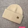 Casquettes de designer Automne et hiver Couleur unie Min Label Édition coréenne Polyvalente Protection auditive épaissie Chapeau en laine tricoté pour hommes et femmes BB5F