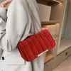 Axelväskor lyx varumärkesdesigner Velor Chain Handbag Purse Women Crossbody 2022 Ny trendig Messenger Tote High QualityCatlin_Fashion_Bags
