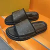 Fashion designer slippers luxury slide Men summer rubber sandals beach slide Women fashion mule flying leg slippers