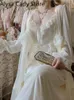 フランスの甘いビンテージフェアリードレス女性秋のレースセクシーなカジュアルドレス女性コートシフォンエレガントなロングストラップドレス240109