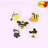 Carton Bee Series List Emalia Urocze Zwierzęta Odznaka Dzieci Plecak Pins Brooch Pins Unisex Jewelry Akcesoria Prezent dla F