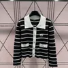 Designer Fashion Coat Women's Rhinestone Letter randig Kort färgkontrast Knitwear Ny vinterrock