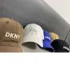 X Koreańska wersja na Instagramie miękka najlepsza wysokiej jakości litera haftowany kapelusz baseballowy z małą twarzą kobiety czapka mężczyzn