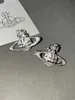 2024designer Western Empress Dowagereearring Stud Gli orecchini a stella della Regina Madre sono leggeri, di qualità lussuosa, di nicchia versatile e orecchini Webcast Tiktok