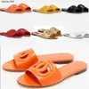 Designer-Slipper-Sandale aus Leder mit Cut-out-Slide, luxuriöses Design, Damen-Sandalen, Slipper-Flats, D-Cut-Out-Leder-Slider, Cutout-Stil, offene Zehenpartie, Sommer-Pop-Sandalen