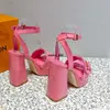 Ontwerpers Sandalen Dames Designer Mode Gesp Decoratie Roze Lakleer 11cm Schoenen Met Hoge Hakken 35-41