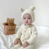 2PCS Baby Winter Jumpsuits Hat Faux Fur Stopa Urodzony romper dla dziewcząt dla chłopców ubrania miękkie ciepłe strój maluch set dzieci odzież 240109