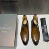 Berluti Business Deri Ayakkabı Oxford Calfskin El Yapımı En Kalite Renk Bir Adım Chelsea Kısa Botlar Scritto Desen İngiliz Bootswq