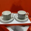 Modische Kaffeetasse und Untertasse aus Porzellan, Knochenbecher, Porzellanmarke, Mosaik-Design, Umriss in Gold, Teetassen und Untertassen-Set