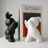 Desk Accessories Ceramic Rabbit Bookend Statues Bookshelf Living Room Decoration Figurines Nordic Cartoons Craft Home Decor Gift 240109