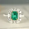 Pierścienie klastra Kolumbia Emerald Pierścień zaręczynowy Sterling Srebrny 925 Dam Luksusowy naturalny prezent ślubny butik