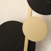 Lampada da parete Nordic creativo acrilico nero oro LED orologio luce camera da letto sala da pranzo soggiorno apparecchi di illuminazione goccia