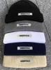 Partihandel beanie/skalle kepsar vinter varmt stickade hatt bokstäver väsentliga tryckta high street hip-hop gata hattar ull pullover caps pojkar studenter tillbehör g1