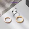 Luxurys designare av högsta kvalitet ringer Carter Women Minimalist Korean Version Titanium Steel Couple Ring som förlorar pigmentmatchning med originalbox
