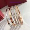 Carter-Armbänder Damen-Designer-Armband V-Goldkarte Home-Schraube 18 Karat Roségold breite Version Drill Love-Schnalle-Armband mit Geschenkbox