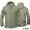 Giacche militari da esterno Uomo Pelle di squalo Soft Shell Giacca a vento impermeabile tattica Giacca da combattimento militare Cappotto bomber con cappuccio da uomo 240124