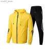 Chándales para hombres Conjunto de chándal de invierno para hombres Sudaderas con capucha de color sólido y pantalones de chándal con cordón Ajuste suelto Ropa deportiva de ocio Traje Q230110