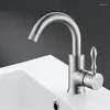 Grifos de lavabo de baño SUS 304 Diseño clásico de acero inoxidable y grifo de lavabo de agua fría de una sola manija