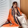 シンプルなカシミアのような肥厚スカーフ女性のエアコン付き部屋のショール韓国スタイルのファッション刺繍暖かいスカーフ