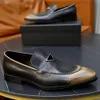 칫솔질 가죽 로퍼 블랙 삼각형 남자 사무실 커리어 신발 파티 신발 웨딩 웨딩 웨딩 웨딩 웨딩 신발은 길쭉한 라인을 특징으로합니다.