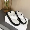 THE ROW Sandales Tongs Designer Diapositives Femmes Pantoufle Talons Plats Plate-Forme Curseur Tissu Sandale Pantoufles En Caoutchouc Mode Été Casual Chaussures Noir Blanc Sandales