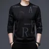 Browon Bahar Sonbahar Siyah Tişört Erkekler Uzun Kollu O yaka yaka moda trend mektubu Baskı Erkekler İçin İnce Tişört